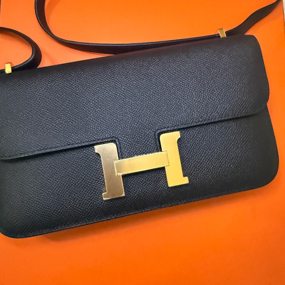 Brand New Hermes Constance Elan Purse Bag Black 
Stamp Date: 2025 - Picture 3 of 10